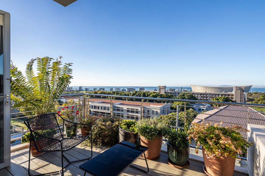 2 Bedroom Property for Sale in Green Point Western Cape